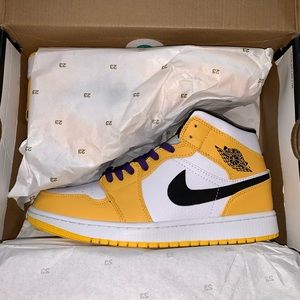 Air Jordan 1 Lakers